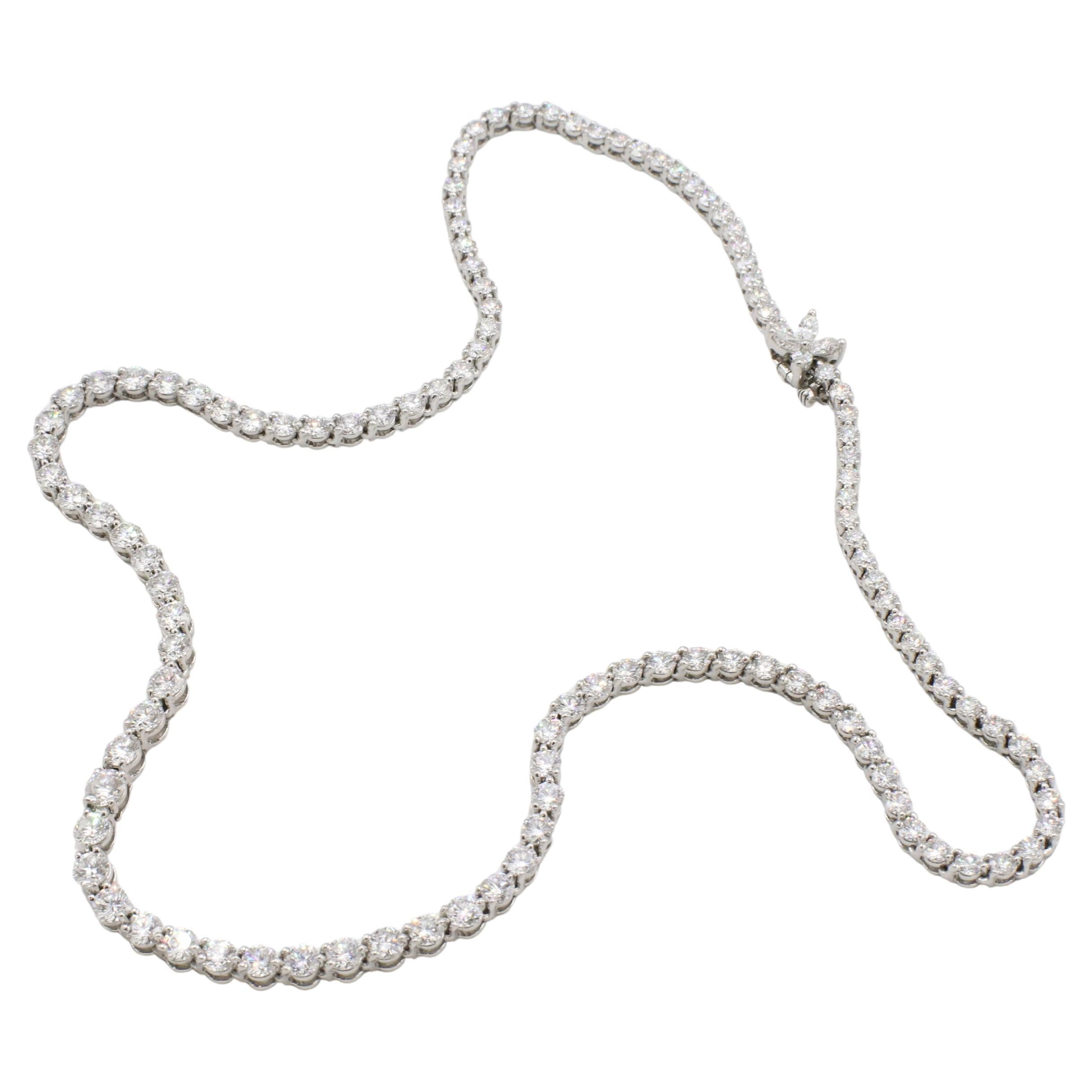 Tiffany & Co. Collana Tennis Line con diamanti naturali graduati Collection'S in vendita