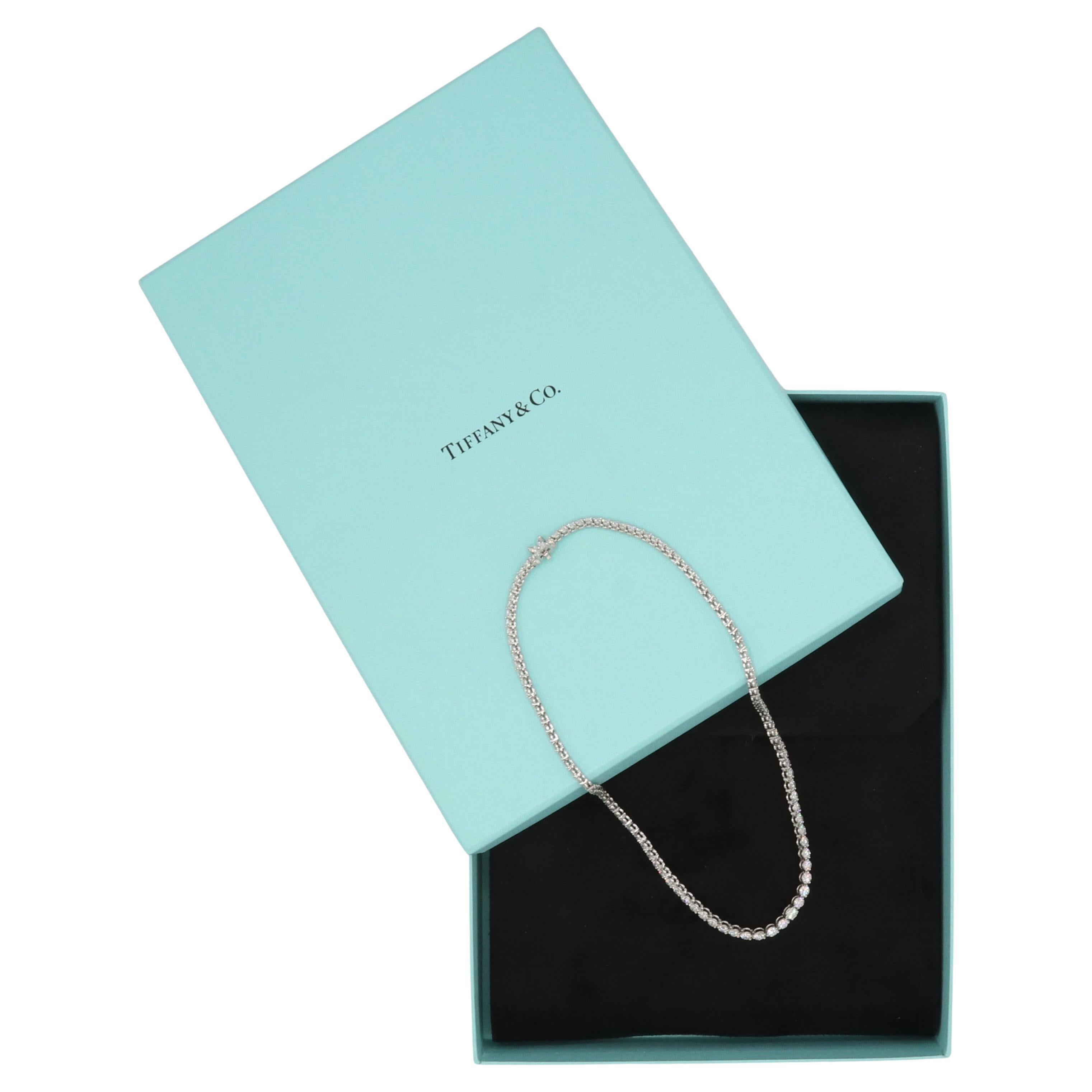 Tiffany & Co. Collana Tennis Line con diamanti naturali graduati Collection'S in vendita 2