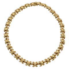 Tiffany & Co. Collar vintage de 18 quilates de oro amarillo con eslabones en forma de «X»