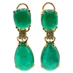 Boucles d'oreilles pendantes Goshwara en or jaune 18 carats, avec émeraude naturelle et diamants