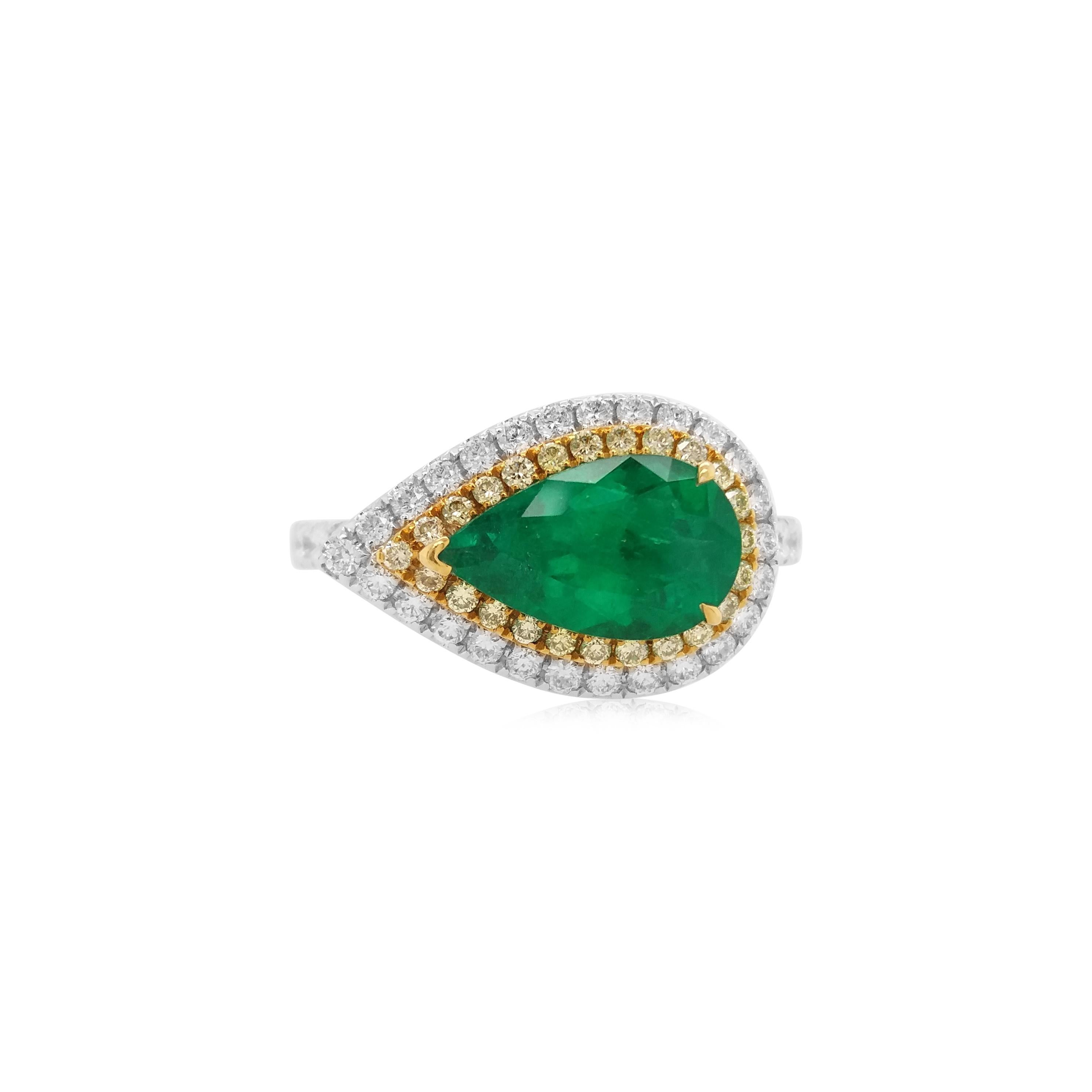 Moderno Anello in oro 18K con diamante giallo smeraldo colombiano a forma di pera certificato e girevole in vendita