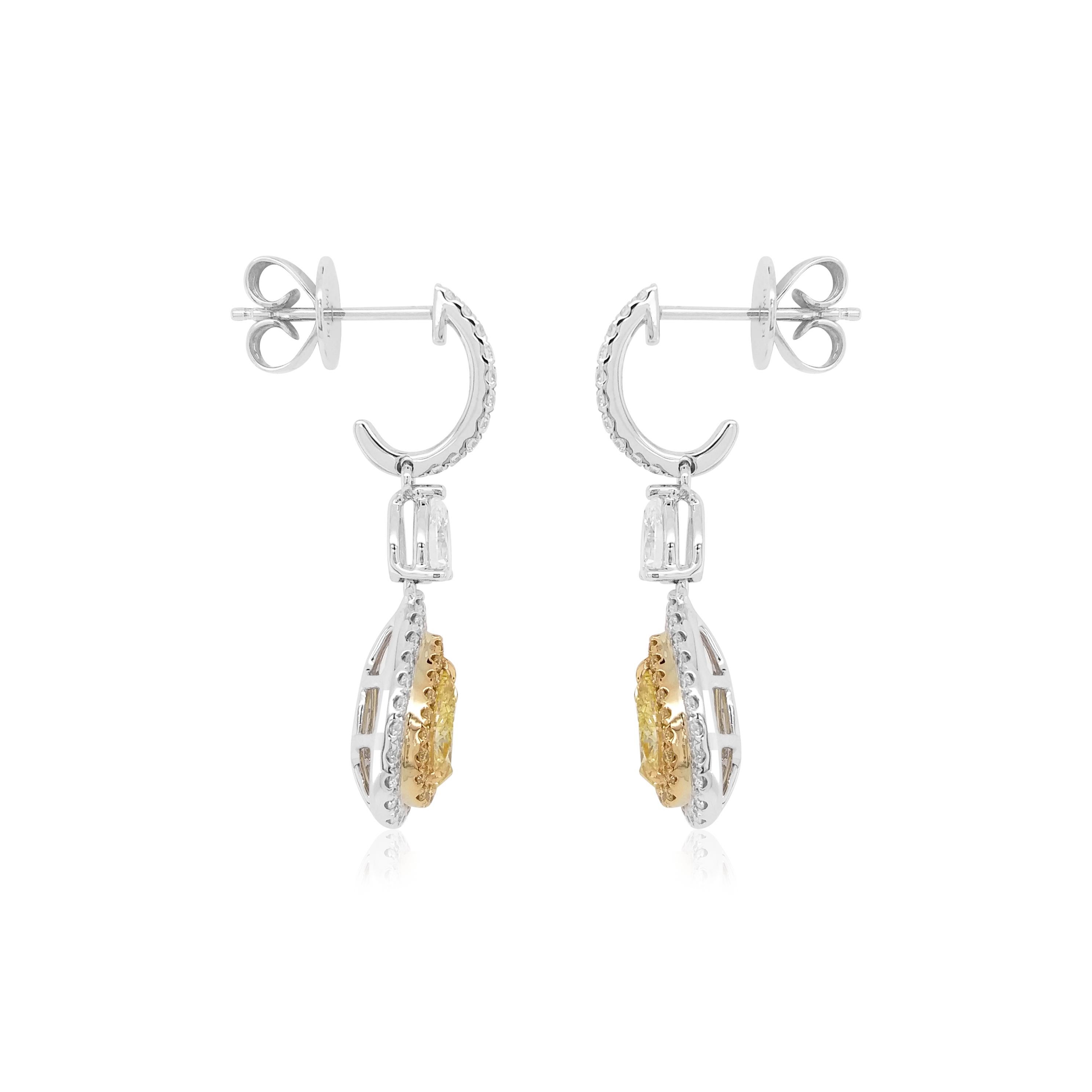 Art Déco Orecchini pendenti in oro 18 carati con diamante giallo e diamante bianco certificati GIA a forma di pera in vendita