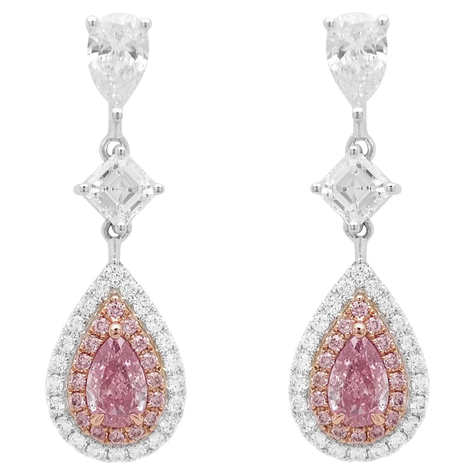 Orecchini a goccia con diamanti Pear Shape Fancy Intense Purplish Pink certificati GIA in vendita