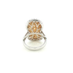 Anillo contemporáneo de cóctel de oro de 18 quilates con diamantes de corte rosa de color natural de 3,18 quilates