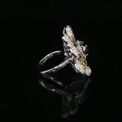 2.44 ct Heart shape Color Diamonds and White Diamonds Contemporary Ring 18K Gold