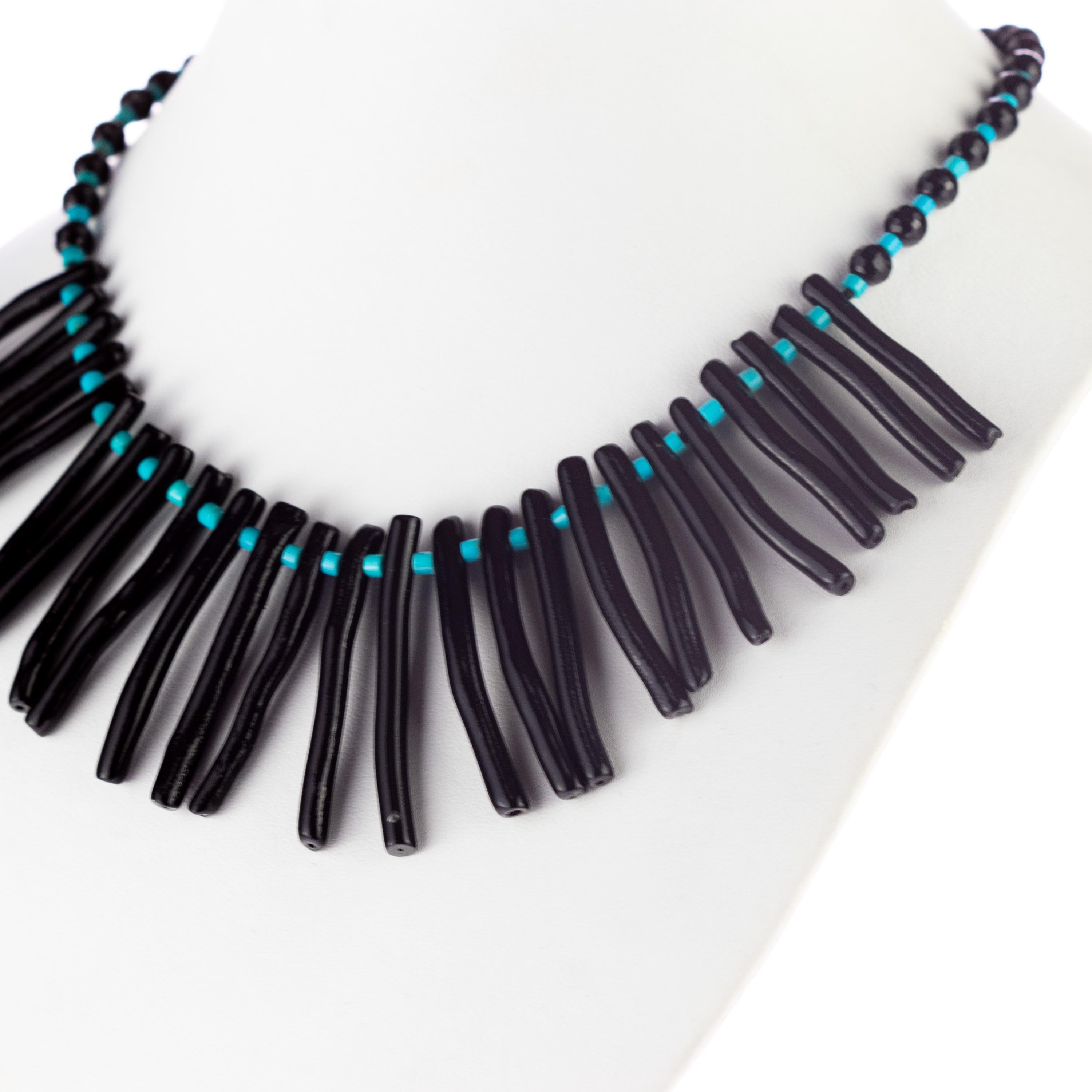 Taille mixte Intini Jewels Collier de perles bohème fait à la main avec branches d'agate et turquoise naturelle en vente