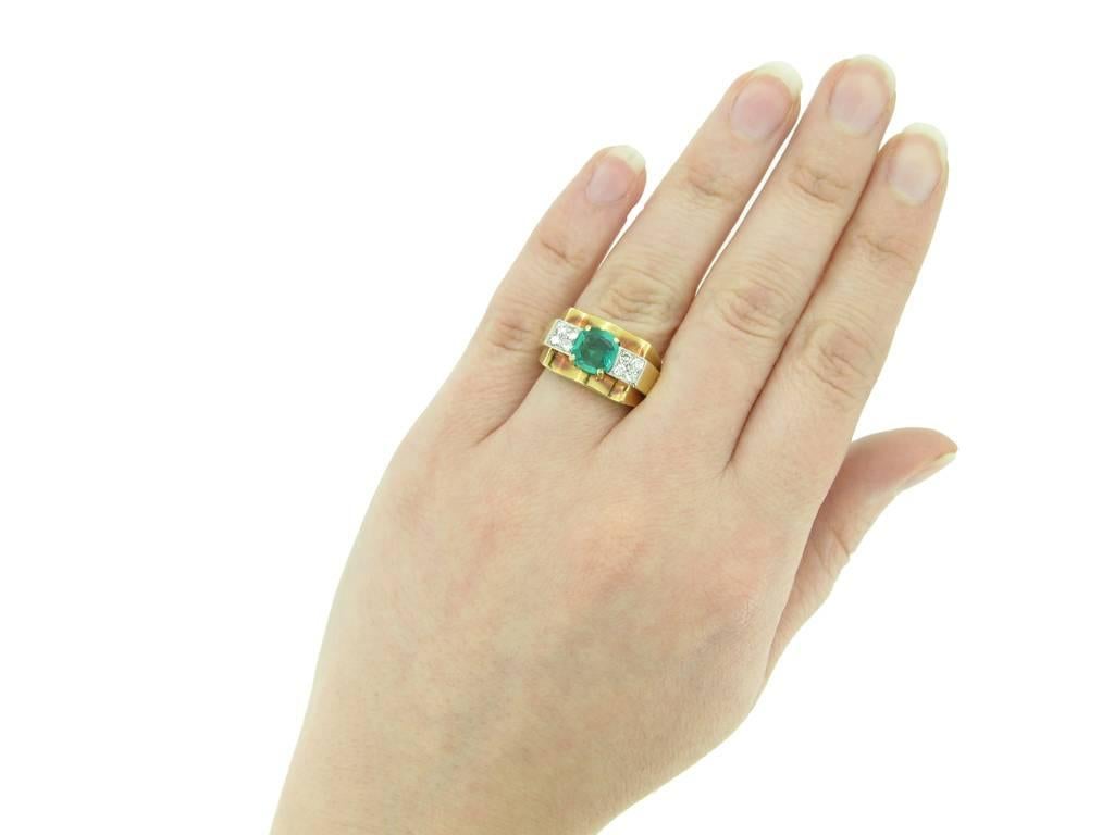 Women's or Men's Chaumet Emerald and Diamond Dress Ring, French, circa 1940 For Sale
