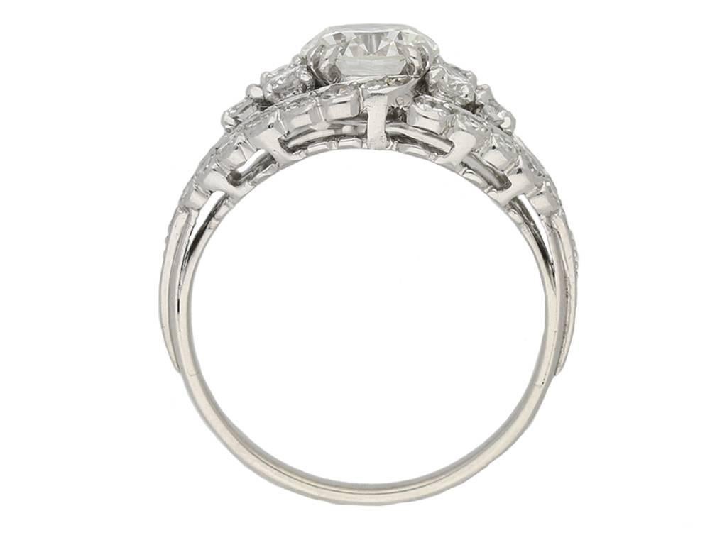 Taille vieille Europe Bague à grappes de diamants Chaumet, française, vers 1935 en vente