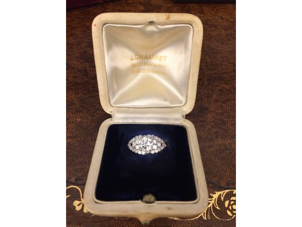 Bague à grappes de diamants Chaumet, française, vers 1935 Unisexe en vente