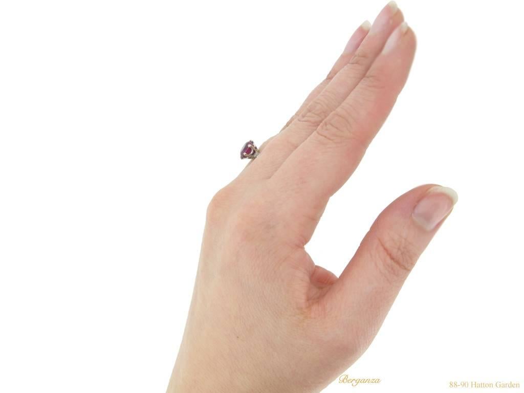 Round Cut 1920s Natural Burmese Ruby Diamond Platinum Ring For Sale