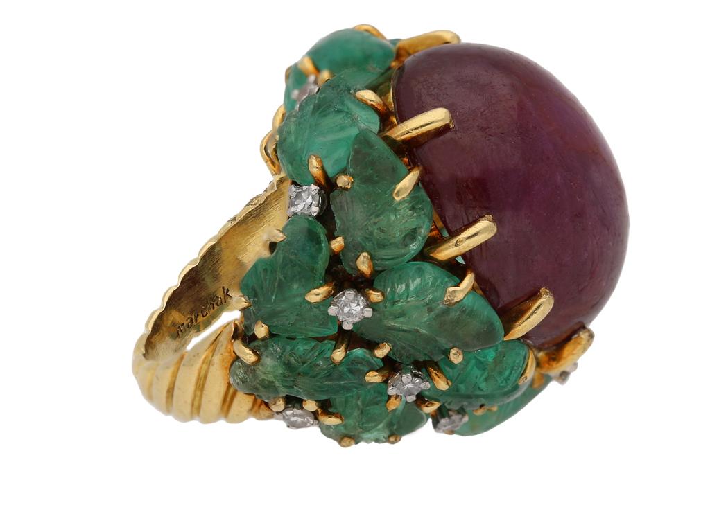 Cabochon Marchak Natural Unenhanced Star Ruby Carved Emerald and Diamond Ring For Sale