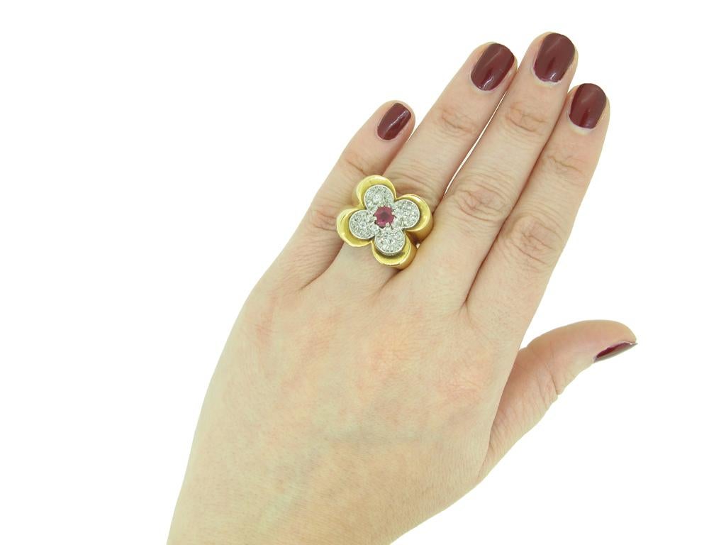 Van Cleef & Arpels Natural Unenhanced Ruby and Diamond Ring, circa 1945 In Good Condition For Sale In London, GB