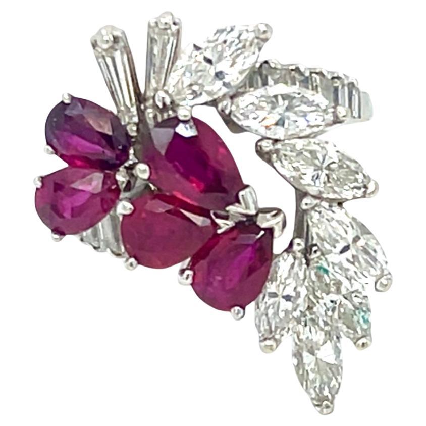 Vintage 1970s Rubin & Diamant Cluster 18kt Gold Ring