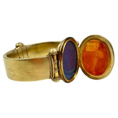 Antique Etruscan Revival Grand Tour Intaglio 15K Yellow Gold Locket Bracelet