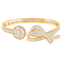 HARAKH 4 1/2 CT Colorless Diamond 18 Karat Yellow Gold Bow Sunlight Bangle HARAKH 4 1/2 CT Colorless Diamond 18 Karat Yellow Gold Bow Sunlight Bangle