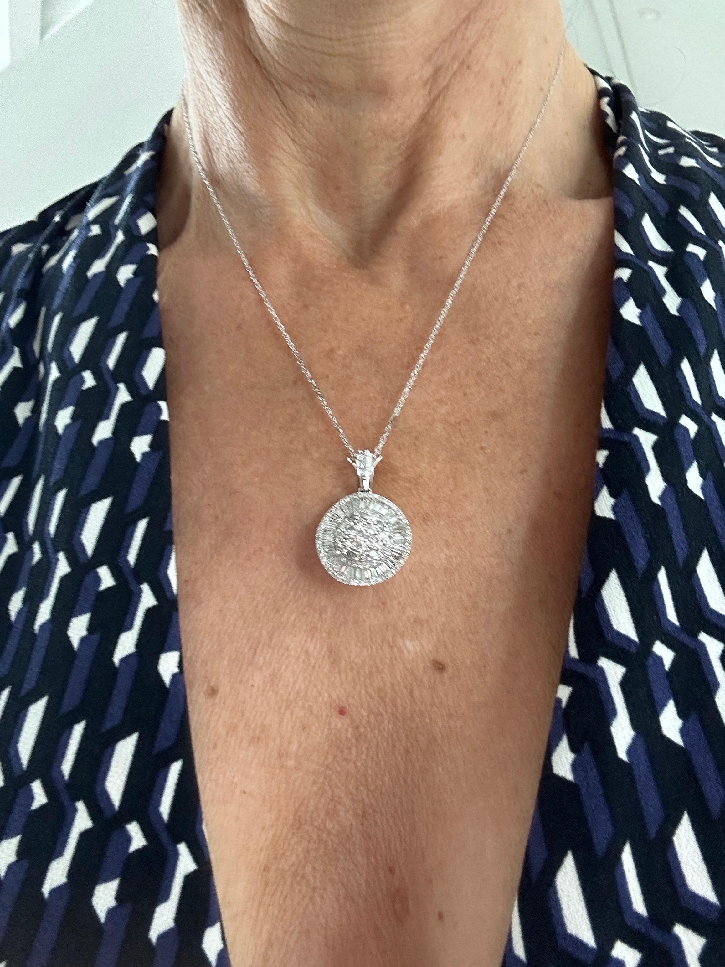 14K White Gold Diamond Pendant 2.00 Carats Baguettes and Rounds For Sale 1