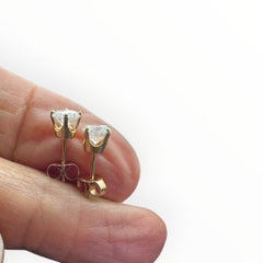 14-Karat-Ohrstecker mit klassischen Naturdiamanten, 0,90 Karat, nahezu farblos, Brillantschliff