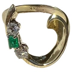 14 Karat Gold Diamond and Emerald Fashion Ring
