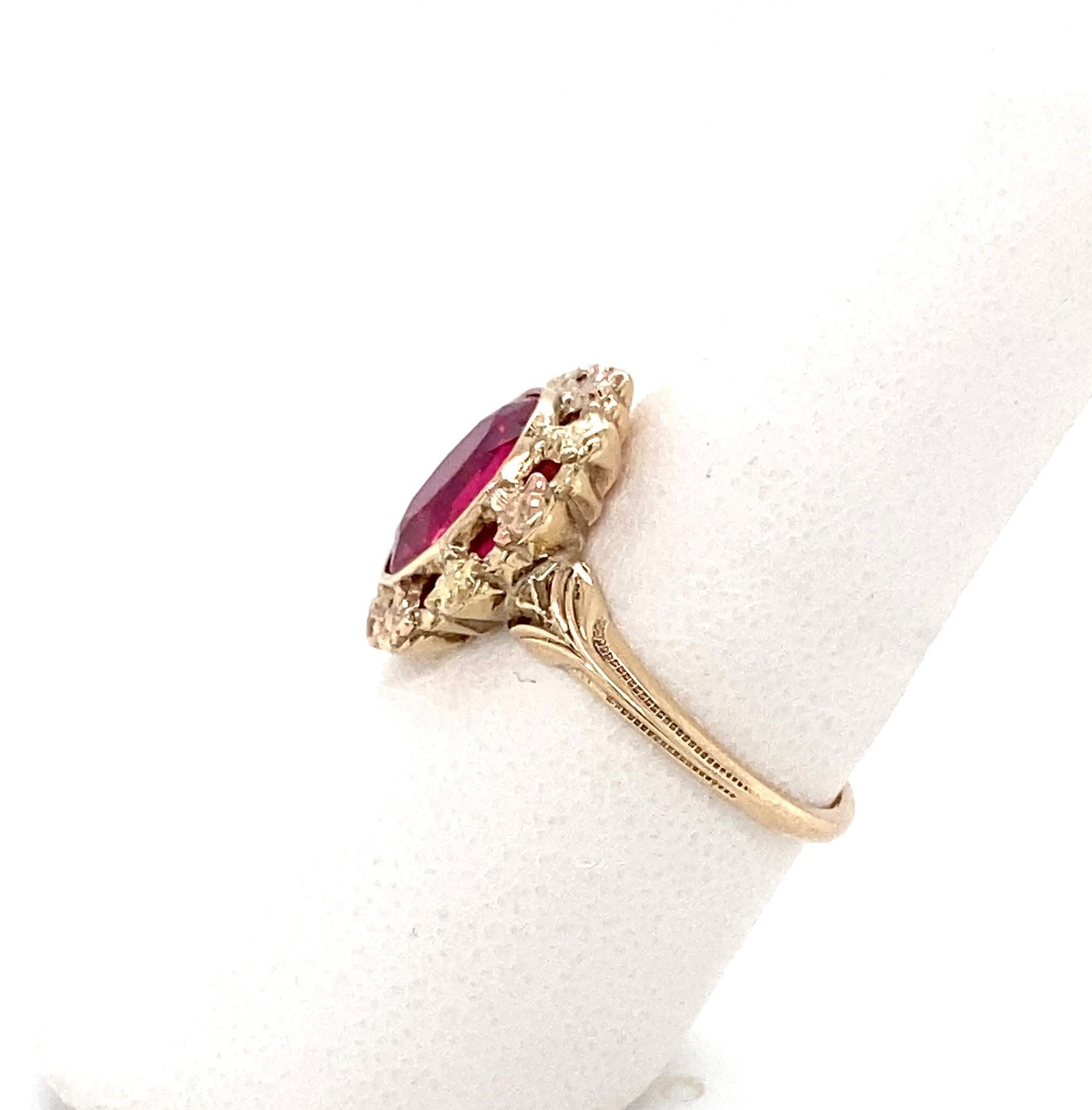 Vintage 1930s Synthetischer Rubin 10 Karat Gelb & Rose Gold Ring für Damen oder Herren im Angebot