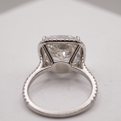 8 Carat G VS1 Cushion Brilliant Diamond White Gold Ring