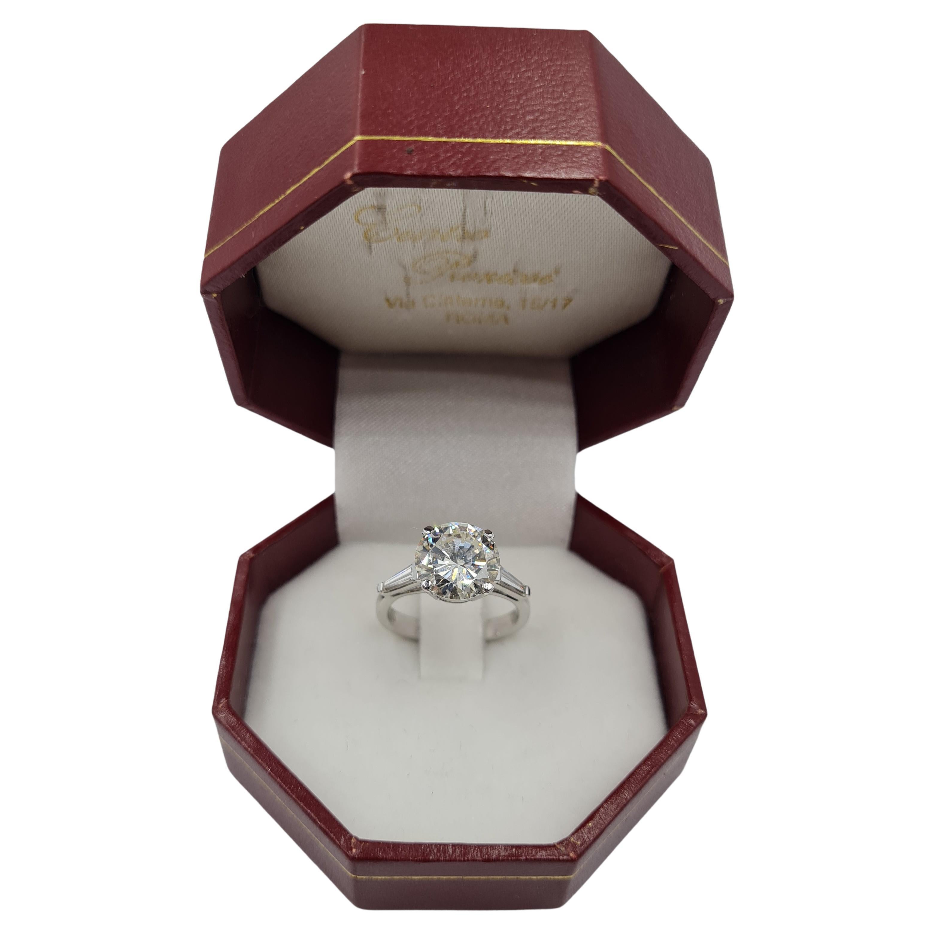 GIA Certified 4 Carat Round Brilliant Cut Diamond For Sale at 1stDibs