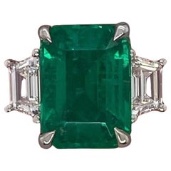 GRS Switzerland Exceptional INSIGNIFICANT OIL 4.50 Carat Natural Emerald
