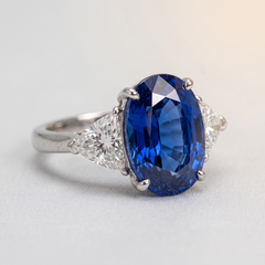 GIA zertifiziert 4 Karat Oval Blauer Saphir Diamant Platin Ring