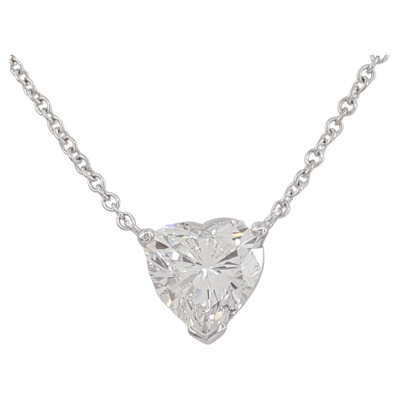 Collier avec pendentif en diamant taille cœur de 3,12 carats certifié GIA
