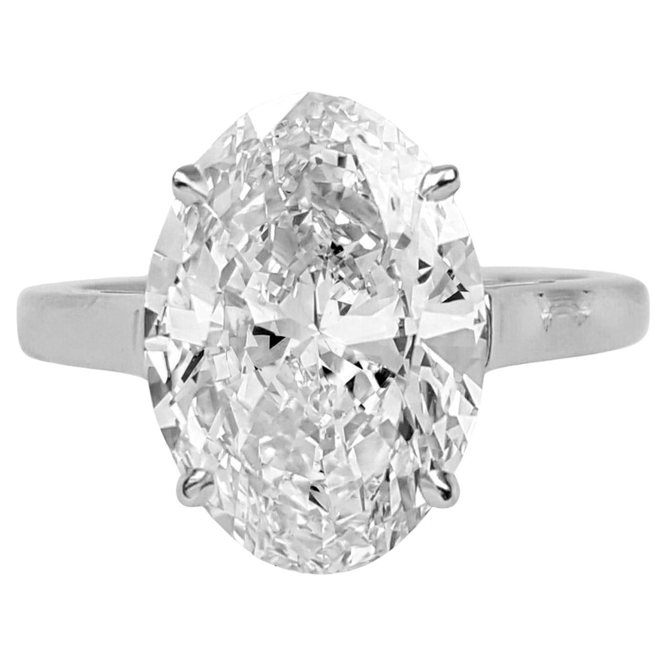 Tiffany & Co. 5 Carat Oval Diamond Platinum Engagement Ring F COLOR VS1 Clarity For Sale