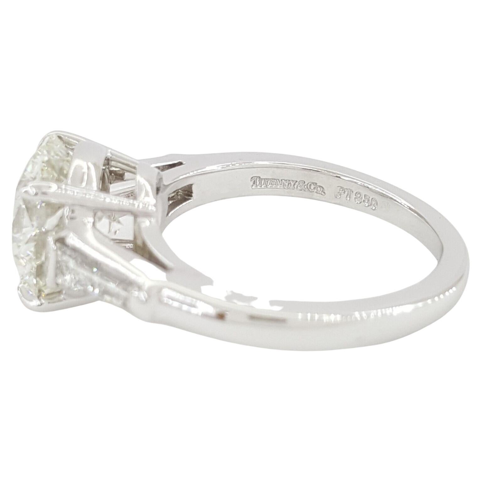 Moderne Tiffany & Co. Bague en platine à diamant rond de 3,33 carats et taille brillante en vente