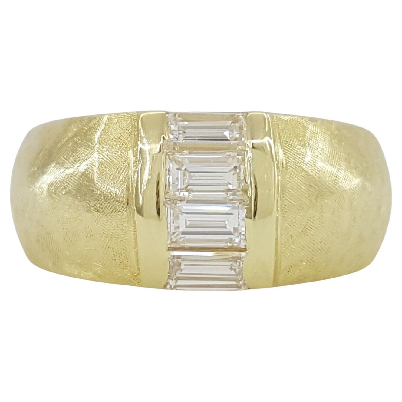 Anello a fascia con diamante taglio smeraldo in oro giallo 18 carati