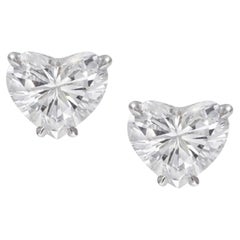 Boucles d'oreilles à 5 diamants en forme de coeur certifiées GIA