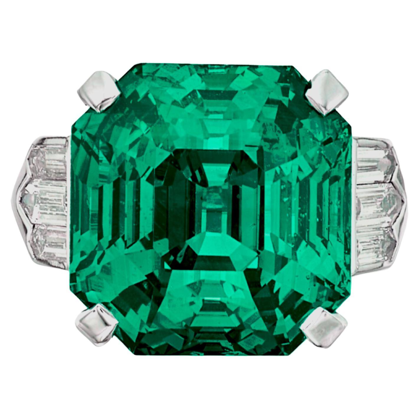 EXCEPTIONAL GRS Certified 20 Carat Colombian Emerald Diamond Ring For Sale
