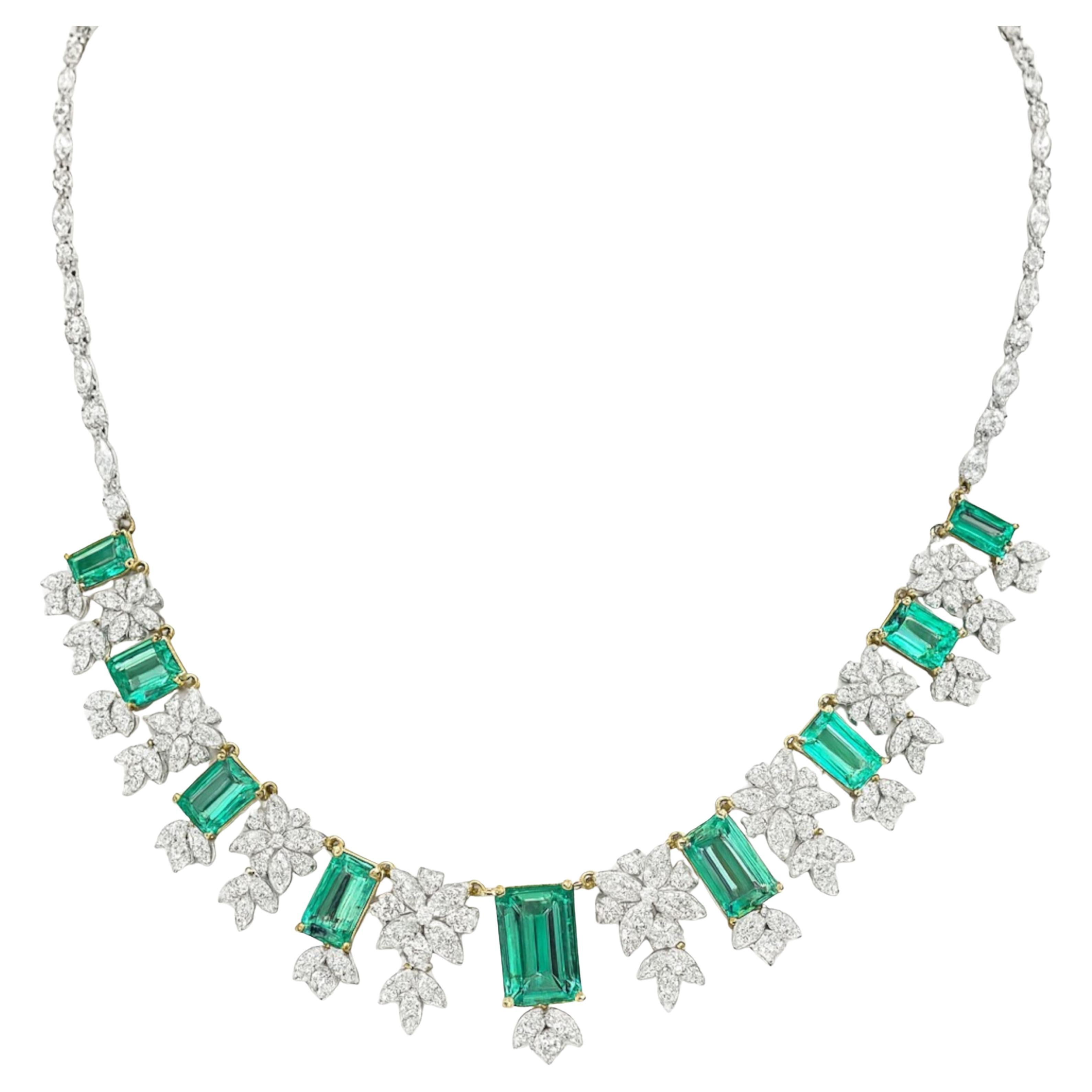 Collier d'émeraudes colombiennes certifiées et de diamants, 23 carats