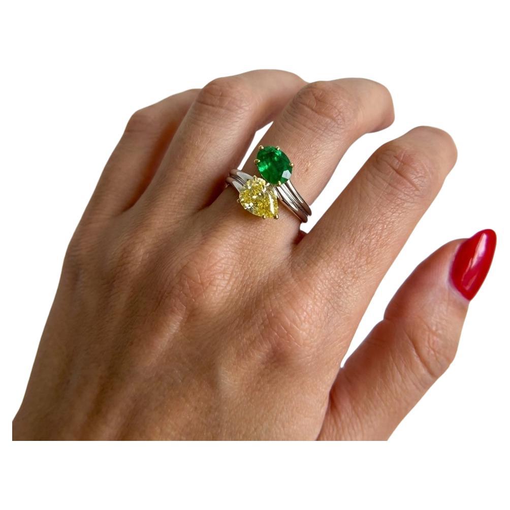 Harry Winston Colombian Emerald 
Fancy Vivid Yellow Diamond Platinum For Sale