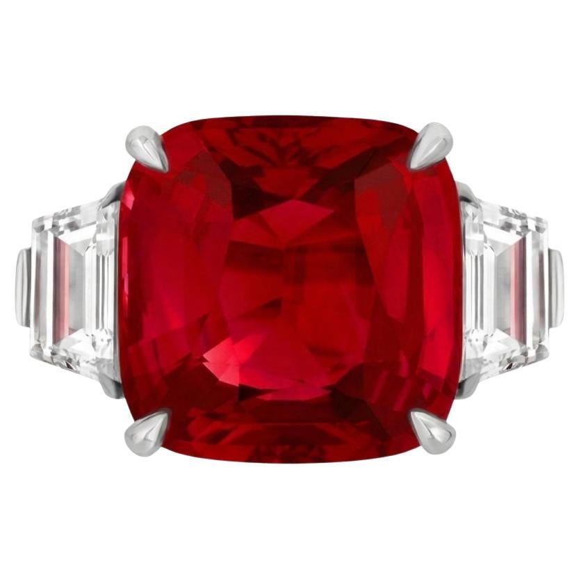 GIA-certified 4 carat natural ruby of Burmese (Myanmar) origin For Sale