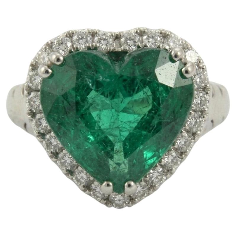 Bague en platine certifiée AGL, sertie d'une émeraude colombienne de 10 carats et d'un diamant en forme de cœur