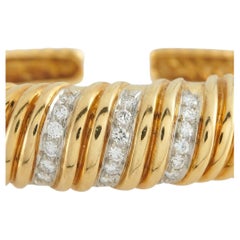Tiffany & Co. Bracciale rigido in oro giallo 18 carati con diamanti