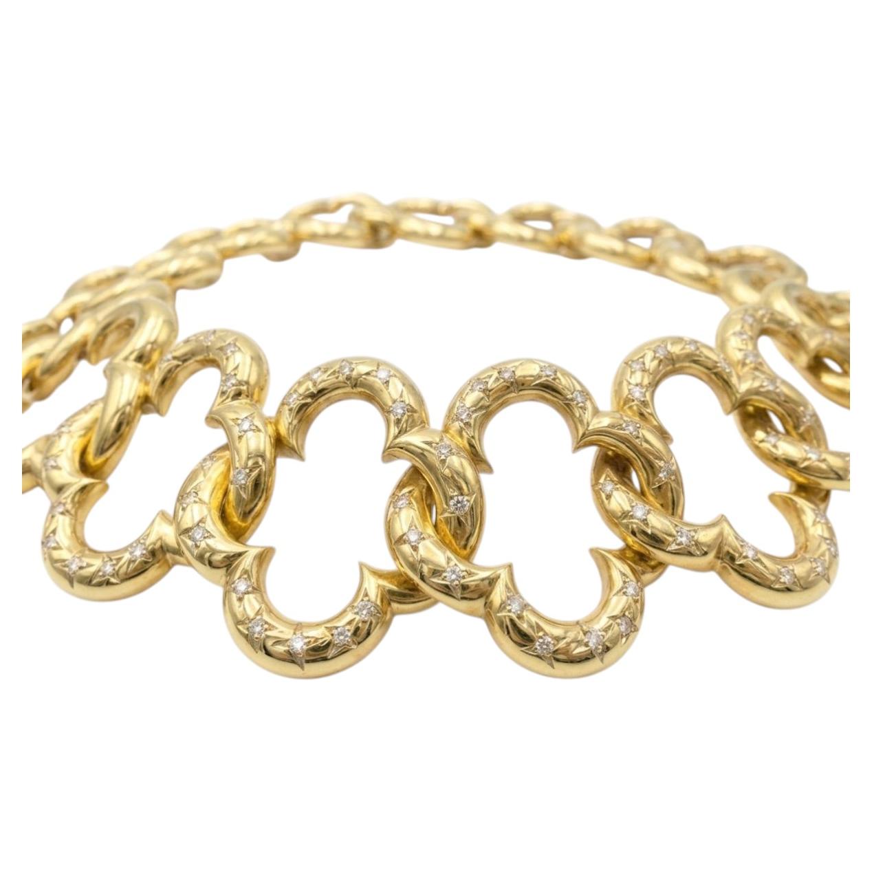 Collana Van Cleef & Arpels Alhambra con diamanti in oro giallo 18 carati in vendita