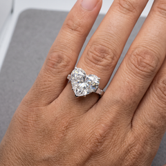 4-Karat-Ring aus Weißgold mit einem Diamanten im Herz-Brillantschliff, Farbe E, Lose: 0,0000000000000000000000000000000000000000000000000000000000