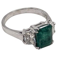 Vivid 3 Carat Colombian Emerald Diamond Platinum Ring