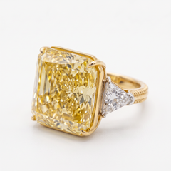 10.1 Carat Fancy Light Yellow Internally Flawless Round-Cornered Rectangular Mod