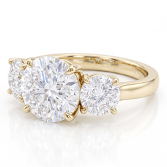 Anillo de oro blanco con un diamante redondo brillante de 2 quilates, F, VVS2