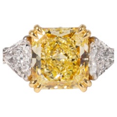 2.43 Carat Fancy Yellow Internally Flawless Cut-Cornered Rectangular Modified Br