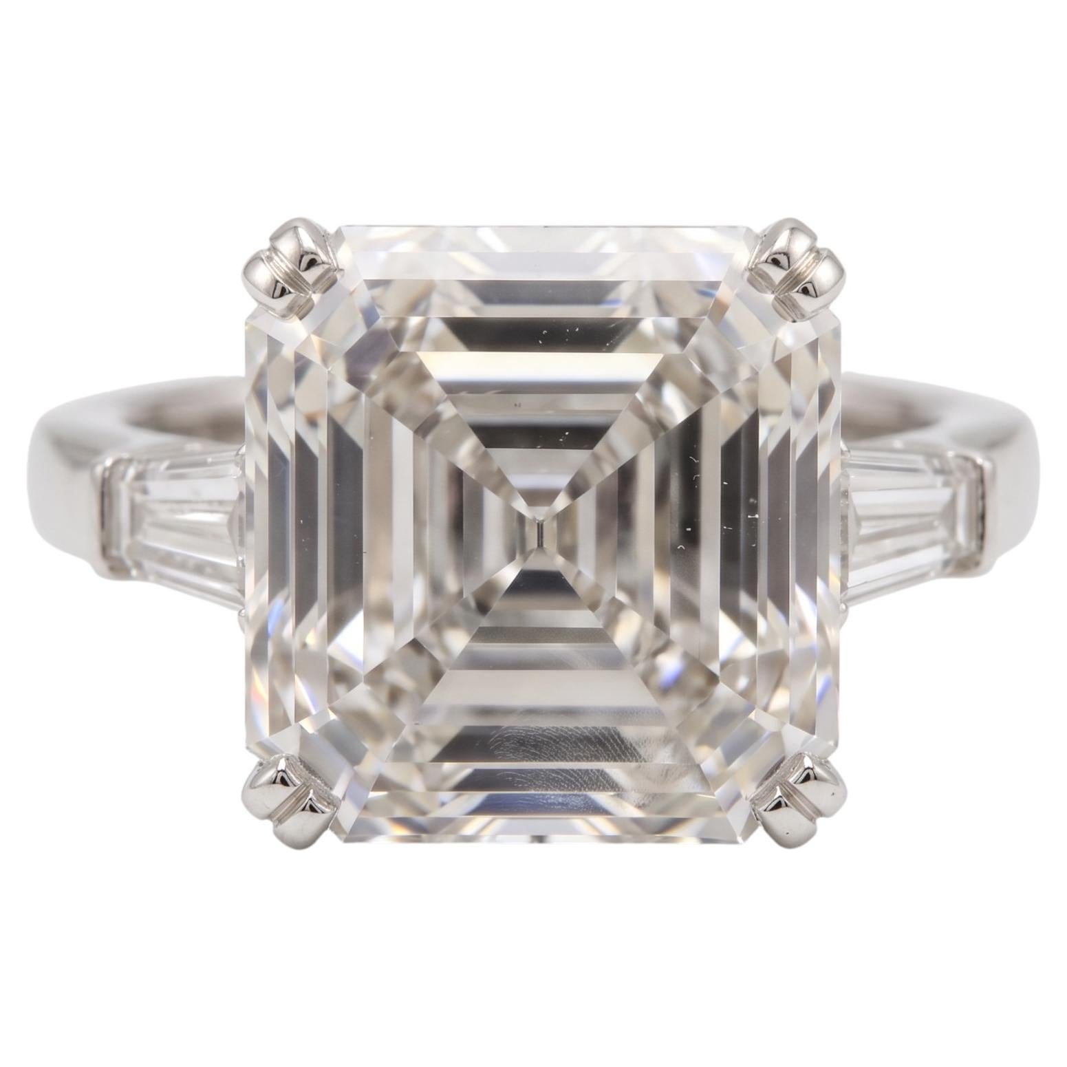 16.1 Carat D VVS2 Square Emerald Cut Diamond Platinum Ring For Sale at ...
