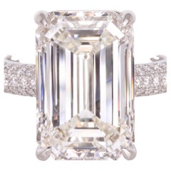 6,02-Karat-Verlobungsring aus Platin mit einem Diamanten im Smaragdschliff, Farbe F, Reinheit VS1
