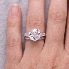 Bague en platine sertie d'un diamant taille brillant à l'ancienne européenne de 4,13 carats, pureté K, qualité SI2