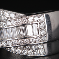 Oliva 1 Carat Round Baguette Diamond Crossover 18k White Gold Ring