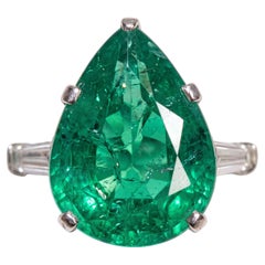 6.82 Carat Green Pear Emerald White Gold Ring