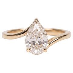 2 Carat G VS1 Pear Brilliant Diamond Yellow and White Gold Ring